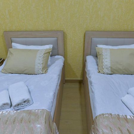 Pomegranate Hotel Кутаїсі Екстер'єр фото