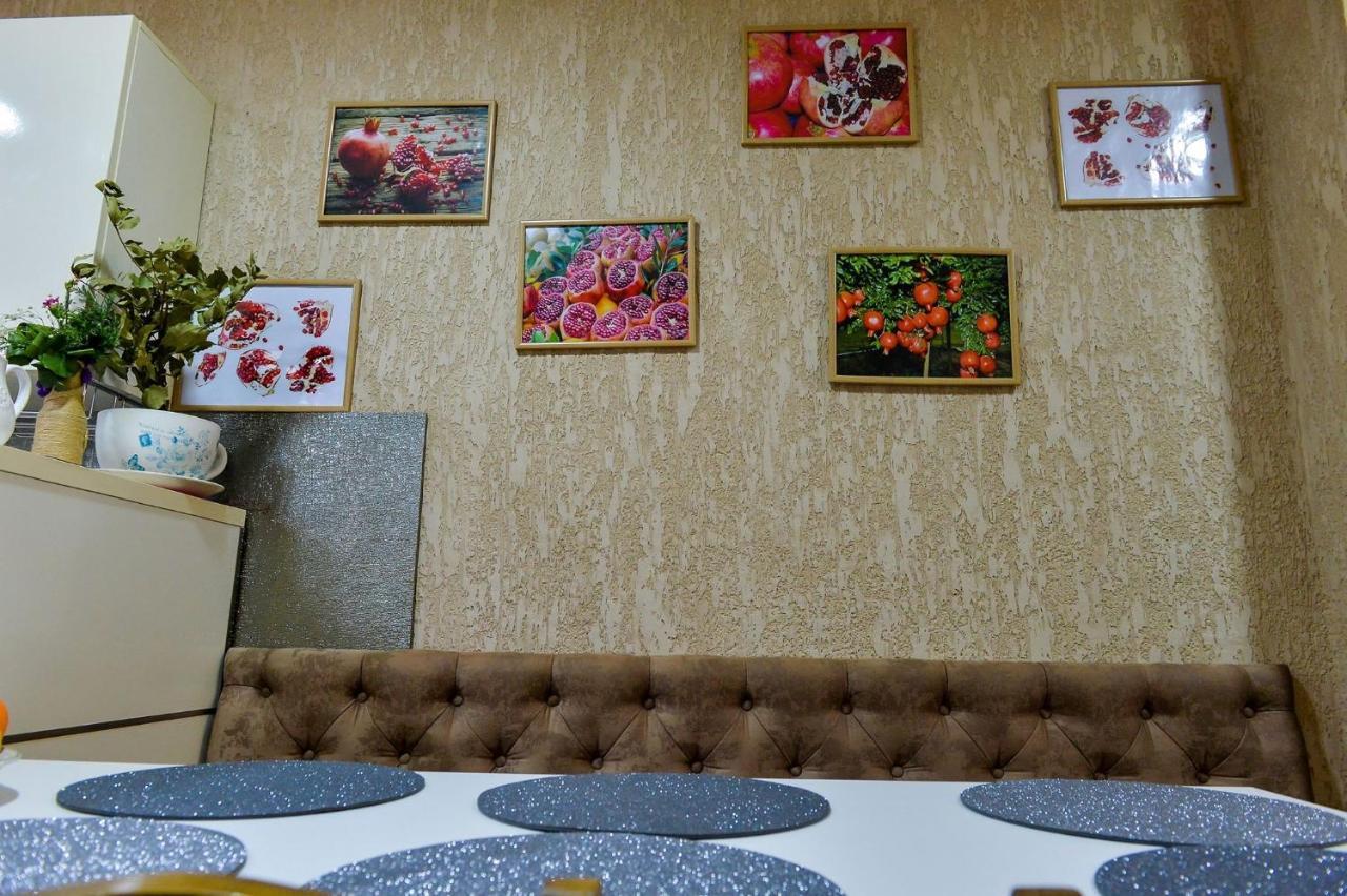 Pomegranate Hotel Кутаїсі Екстер'єр фото
